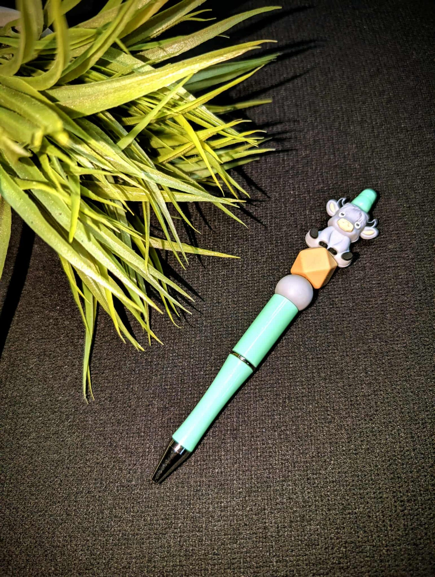 Stylo vert clair VACHE GRISE